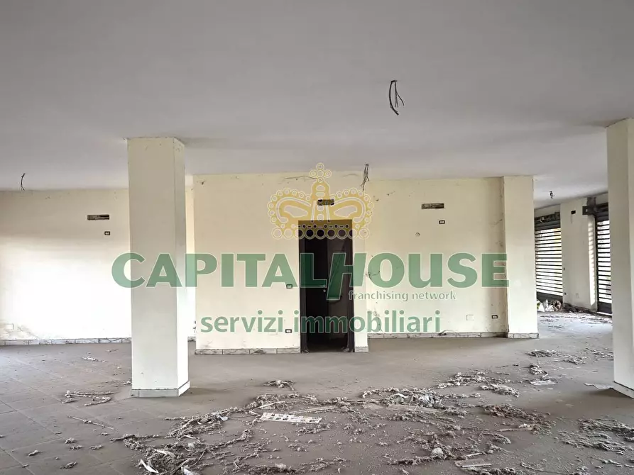 locale commerciale in vendita a Camigliano