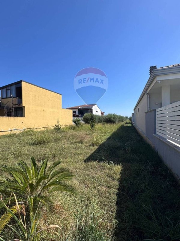 terreno edificabile in vendita a Camigliano