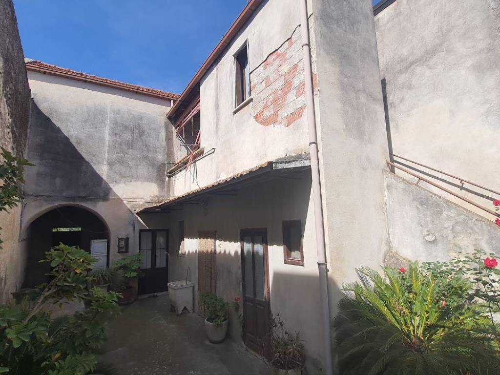 casa indipendente in vendita a Camigliano