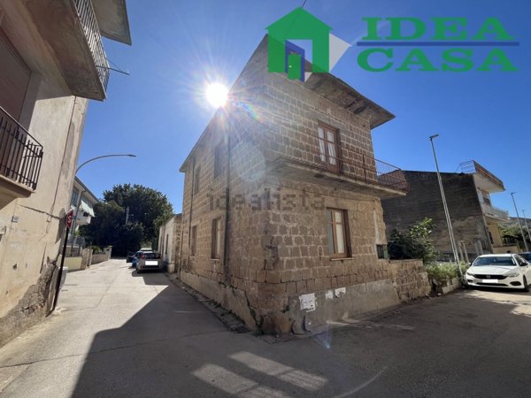 casa indipendente in vendita a Camigliano in zona Falchi