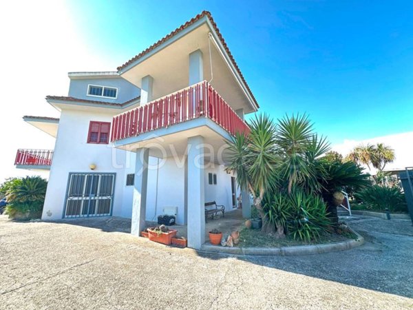 casa indipendente in vendita a Cancello ed Arnone
