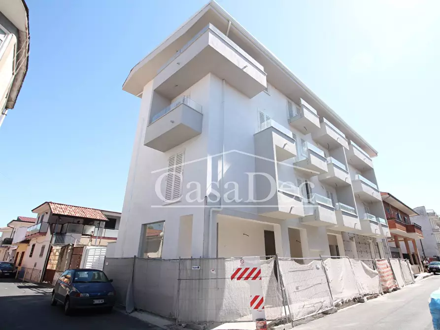 negozio in vendita a Cancello ed Arnone