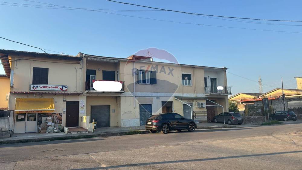 casa indipendente in vendita a Cancello ed Arnone