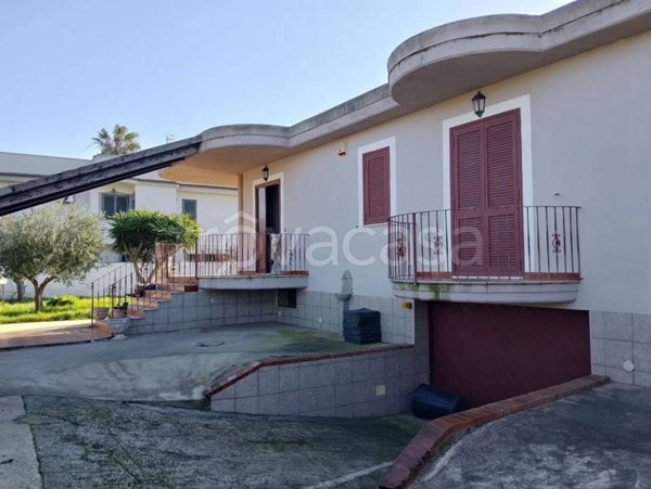 casa indipendente in vendita a Cancello ed Arnone