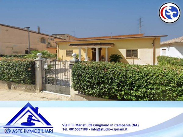 casa indipendente in vendita a Cancello ed Arnone