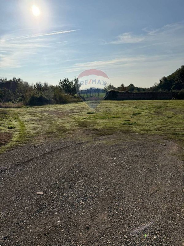 terreno edificabile in vendita a Cancello ed Arnone