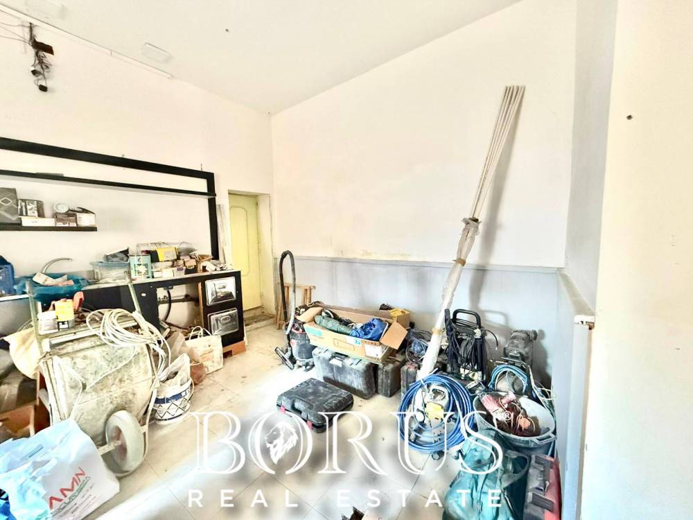 locale commerciale in vendita a Cancello ed Arnone