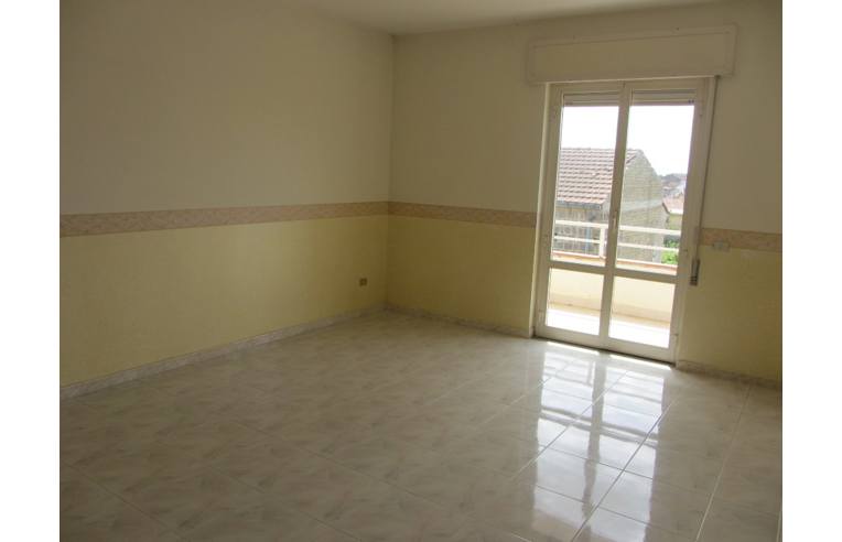 intera palazzina in vendita a Cancello ed Arnone