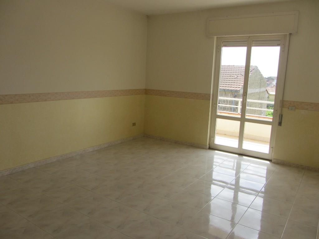 intera palazzina in vendita a Cancello ed Arnone