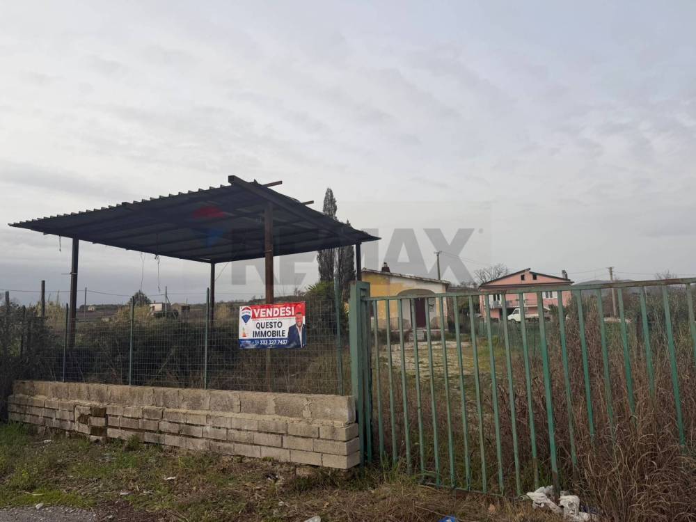 casa indipendente in vendita a Cancello ed Arnone