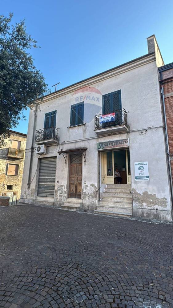 casa indipendente in vendita a Cancello ed Arnone