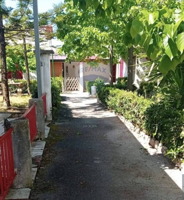 casa indipendente in vendita a Cancello ed Arnone