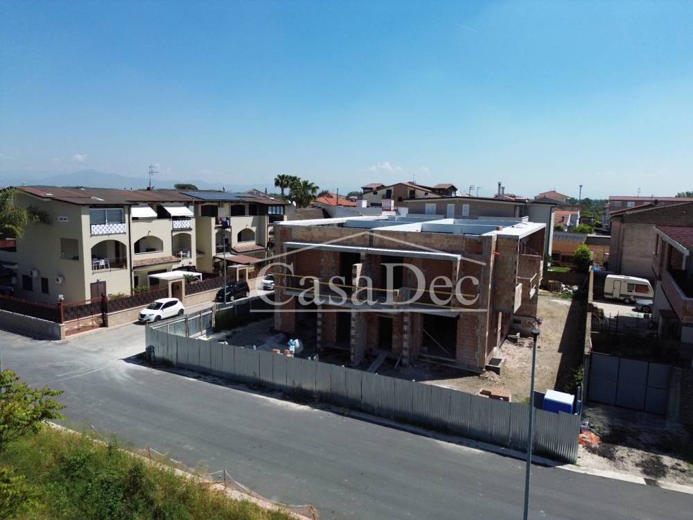 casa indipendente in vendita a Cancello ed Arnone