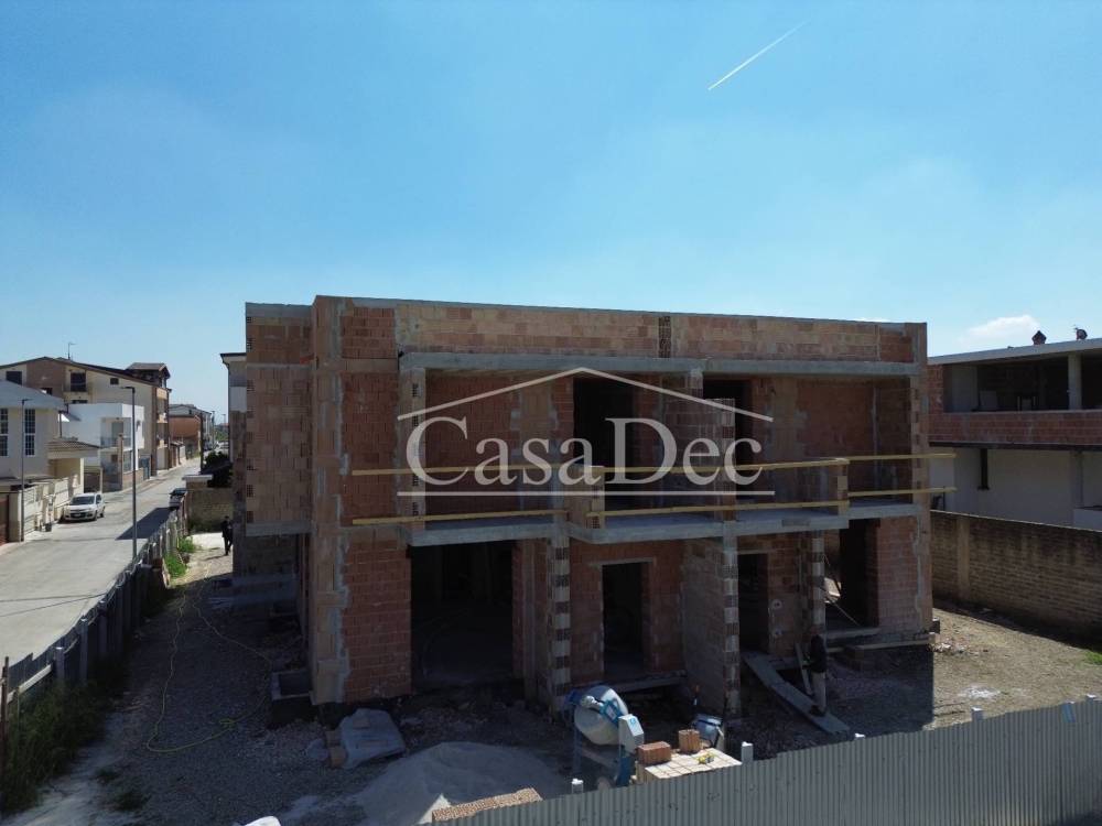 casa indipendente in vendita a Cancello ed Arnone