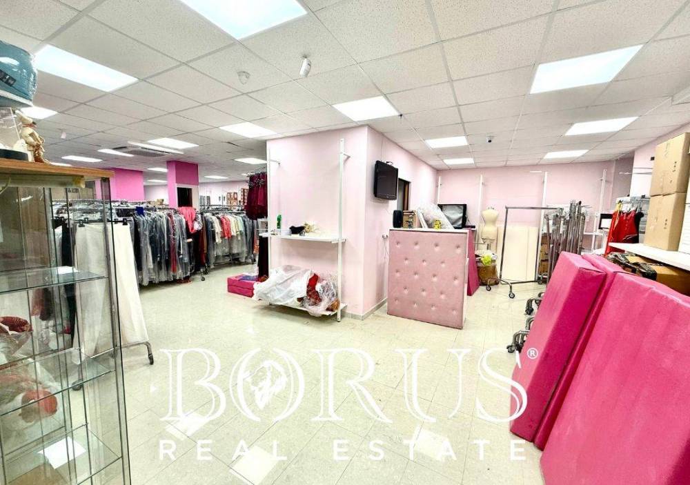 locale commerciale in vendita a Cancello ed Arnone