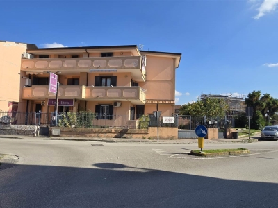 intera palazzina in vendita a Capodrise
