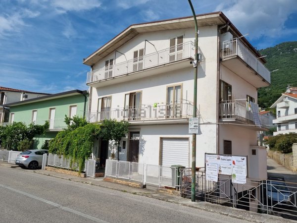 casa indipendente in vendita a Capriati a Volturno
