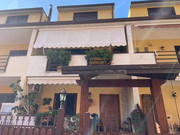 casa indipendente in vendita a Capua