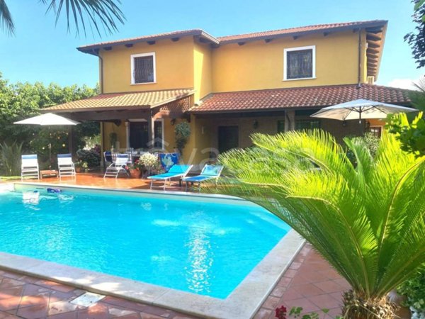 casa indipendente in vendita a Capua