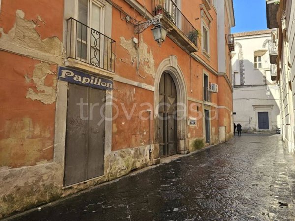 negozio in vendita a Capua