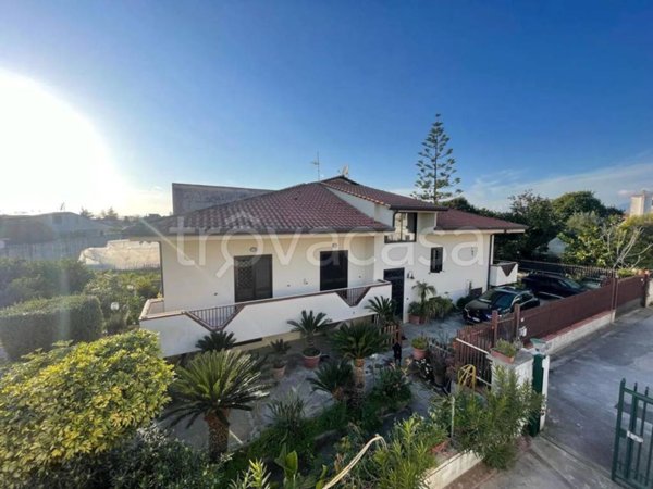 casa indipendente in vendita a Capua