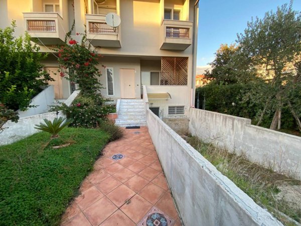 casa indipendente in vendita a Capua