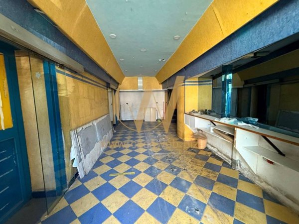 negozio in vendita a Capua