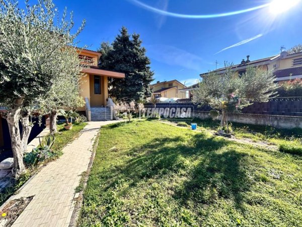 casa indipendente in vendita a Capua