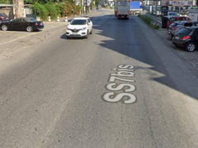 locale commerciale in vendita a Capua