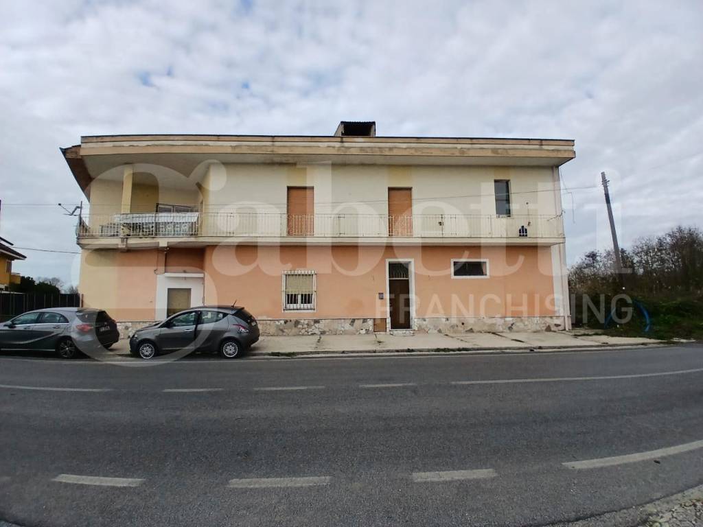 casa indipendente in vendita a Capua