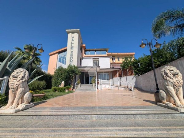 negozio in vendita a Capua in zona Sant'Angelo in Formis