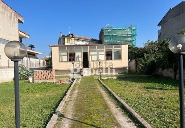 casa indipendente in vendita a Capua