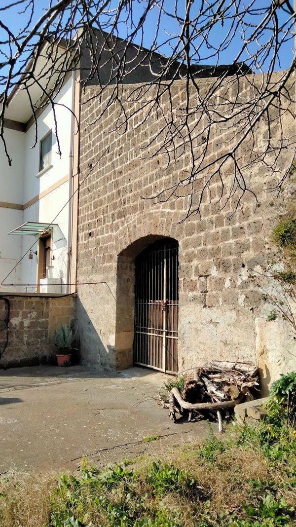 capannone in vendita a Capua in zona Sant'Angelo in Formis