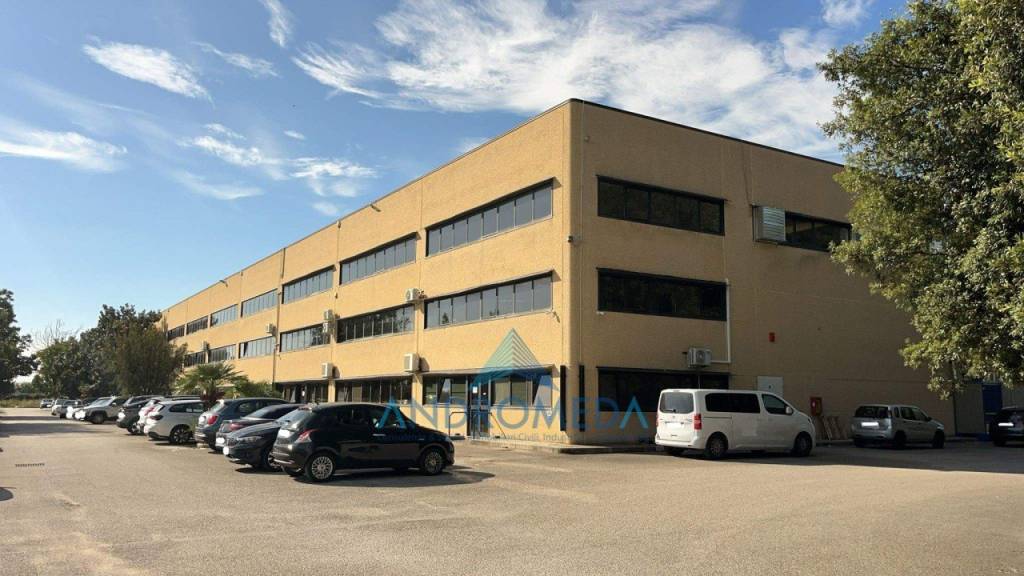 capannone in vendita a Capua