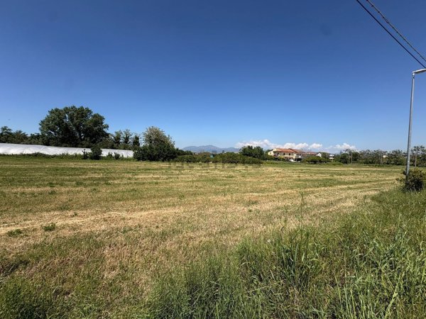 terreno edificabile in vendita a Capua