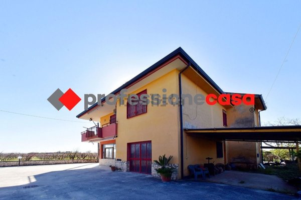 casa indipendente in vendita a Capua