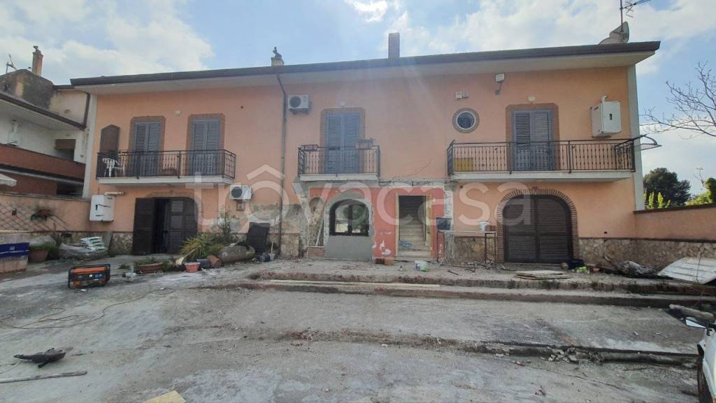 casa indipendente in vendita a Capua in zona Sant'Angelo in Formis