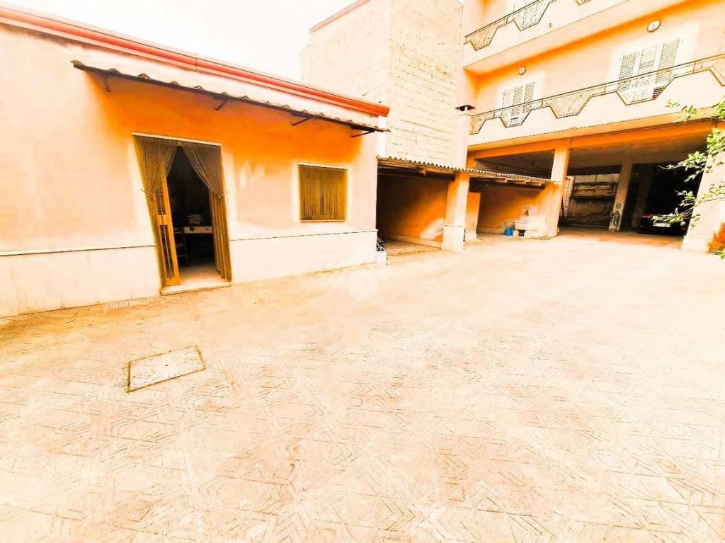 casa indipendente in vendita a Carinaro