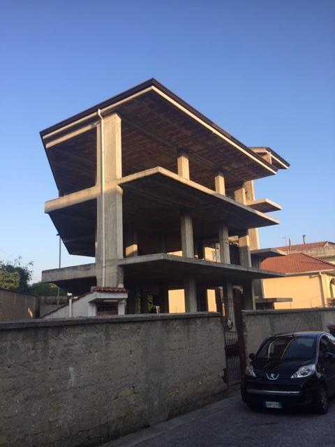 pentavano in vendita a Carinaro