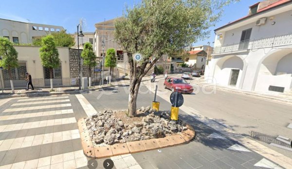 negozio in vendita a Carinaro