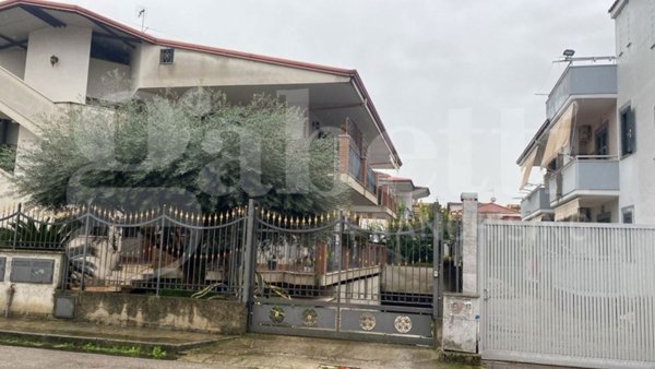 casa indipendente in vendita a Carinaro