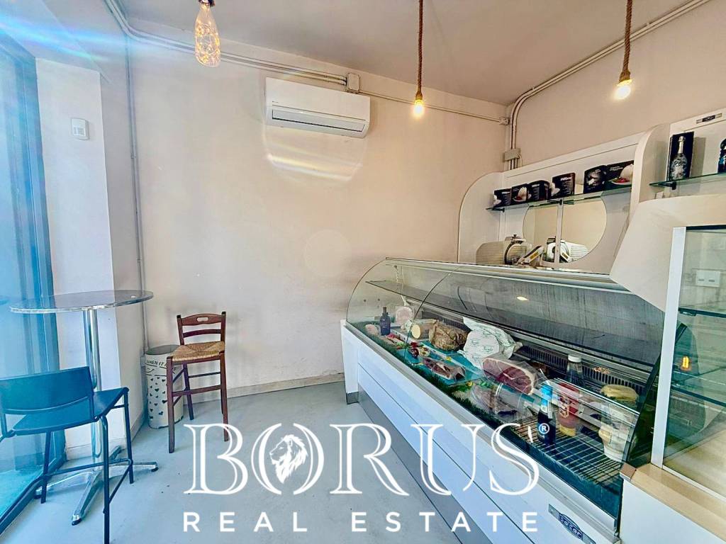 negozio in vendita a Carinaro