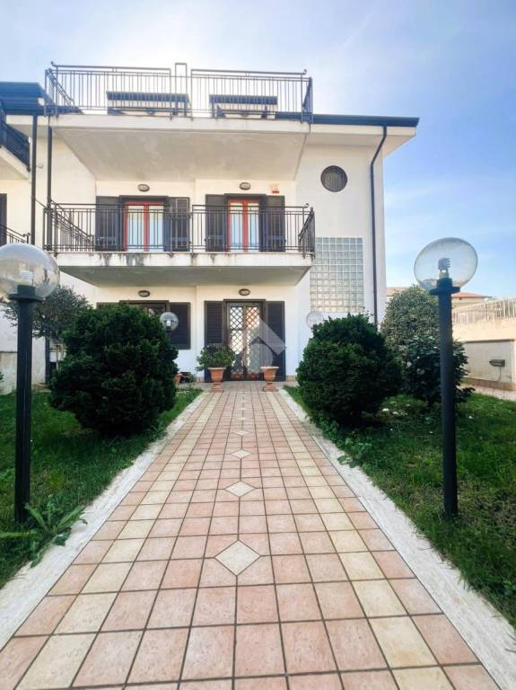 casa indipendente in vendita a Carinaro