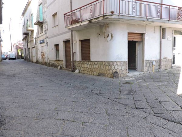 intera palazzina in vendita a Carinola