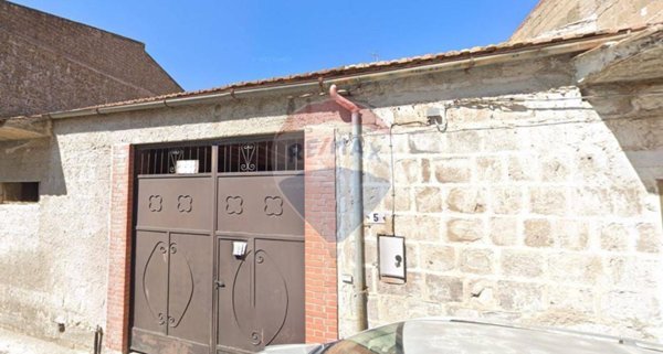 negozio in vendita a Carinola in zona Nocelleto