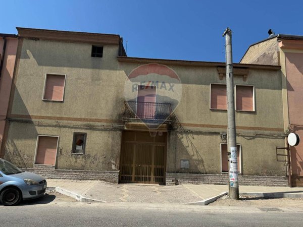 casa indipendente in vendita a Carinola in zona Nocelleto