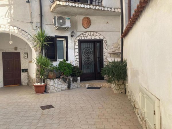 casa indipendente in vendita a Carinola