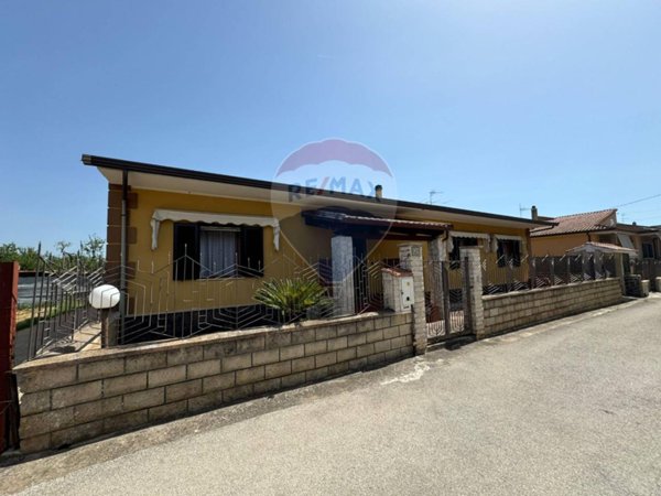 appartamento in vendita a Carinola in zona Nocelleto