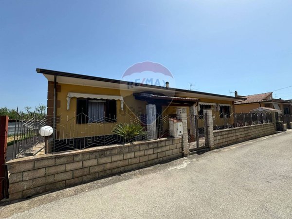 appartamento in vendita a Carinola in zona Nocelleto