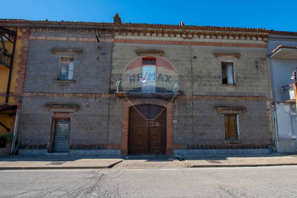 casa indipendente in vendita a Carinola in zona Casale